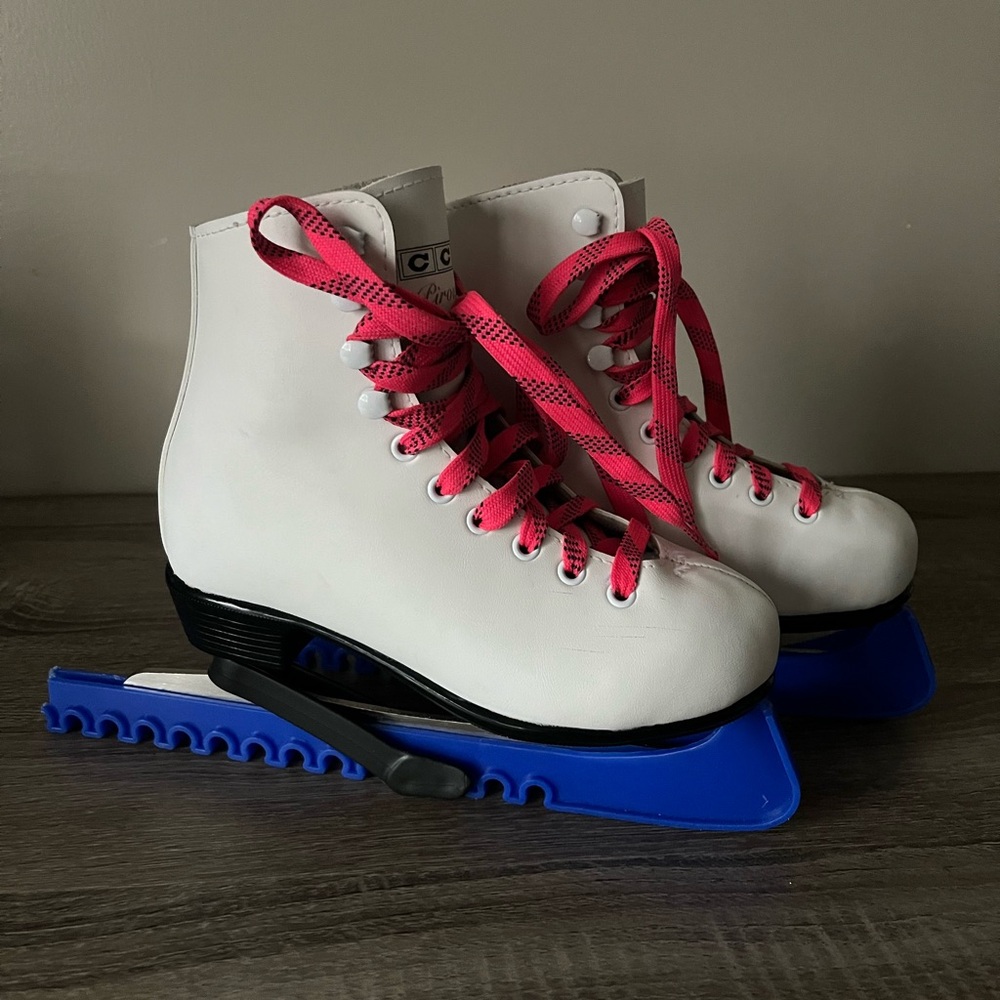 CCM Pirouette Figure Skates - Girls Youth